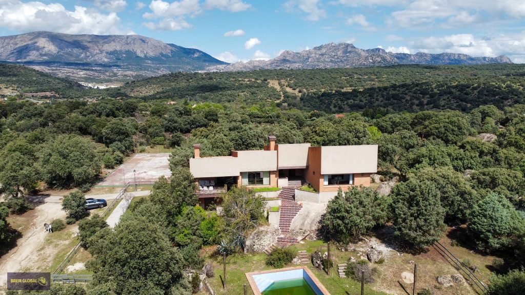 Revolucionando el sector inmobiliario con tecnología y diseño web, tours virtuales y grabación con drones Servicio de venta de propiedades en BREM GLOBAL INMOBILIARIA: Valoración gratuita y acompañamiento personalizado