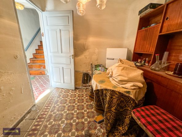 BREM GLOBAL INMOBILIARIA Presenta: Casa de pueblo en Buitrago del Lozoya pueblo situado a 75 km de Madrid en la Sierra Norte, muy cerca de las estribaciones de Somosierra y a los pies de la Sierra de Guadarrama.  