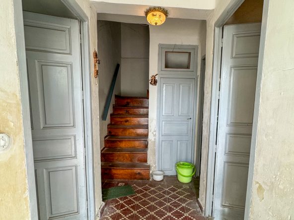 BREM GLOBAL INMOBILIARIA Presenta: Casa de pueblo en Buitrago del Lozoya pueblo situado a 75 km de Madrid en la Sierra Norte, muy cerca de las estribaciones de Somosierra y a los pies de la Sierra de Guadarrama.  