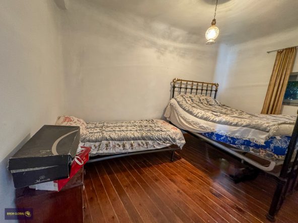 BREM GLOBAL INMOBILIARIA Presenta: Casa de pueblo en Buitrago del Lozoya pueblo situado a 75 km de Madrid en la Sierra Norte, muy cerca de las estribaciones de Somosierra y a los pies de la Sierra de Guadarrama.  