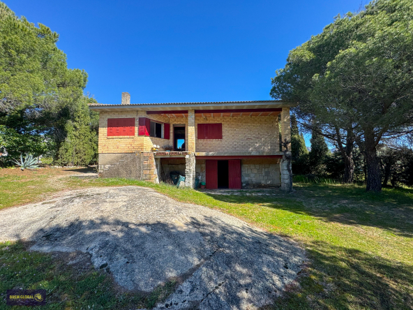 BREM GLOBAL INMOBILIARIA presenta D. S. iniciales de urbano diseminado construido sobre una parcela rústica agraria de regadío con 1928 m 2 en el sitio de Los Lagunazos
