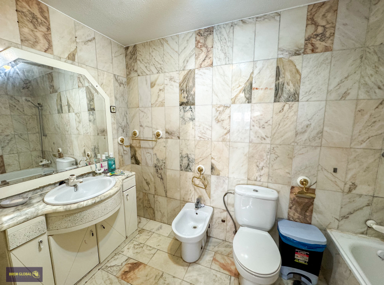 Chalet adosado en venta en Calle Pocito