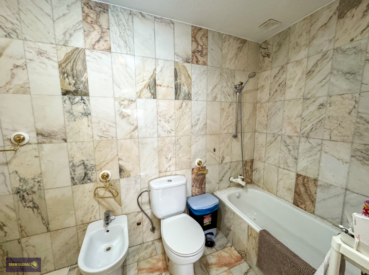 Chalet adosado en venta en Calle Pocito