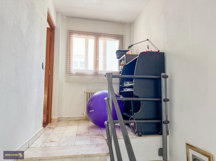 Chalet adosado en venta en Calle Pocito