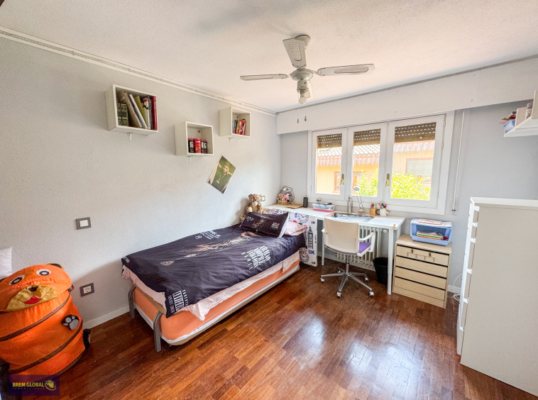Chalet adosado en venta en Calle Pocito