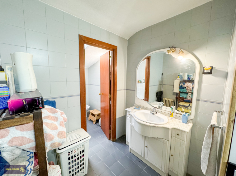 Chalet adosado en venta en Calle Pocito