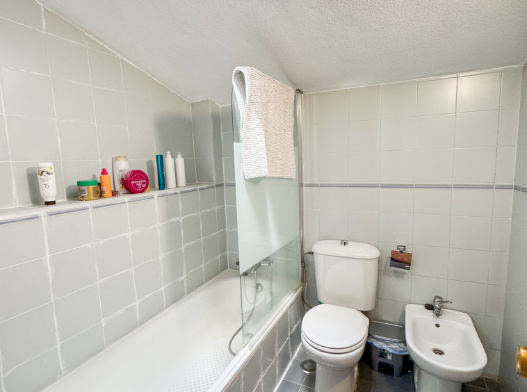 Chalet adosado en venta en Calle Pocito