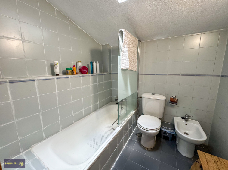 Chalet adosado en venta en Calle Pocito