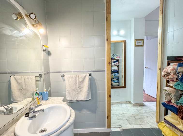 Chalet adosado en venta en Calle Pocito