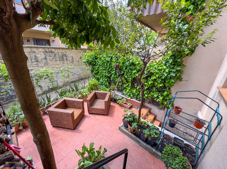 Chalet adosado en venta en Calle Pocito