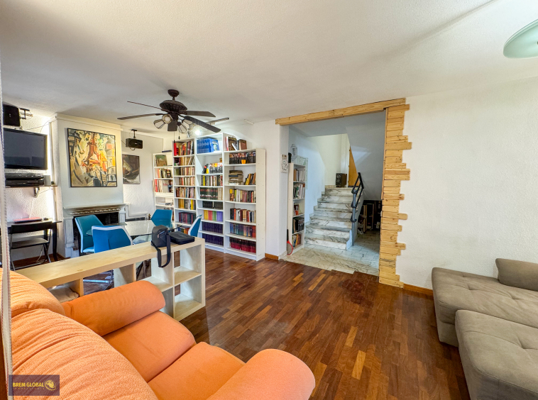 Chalet adosado en venta en Calle Pocito
