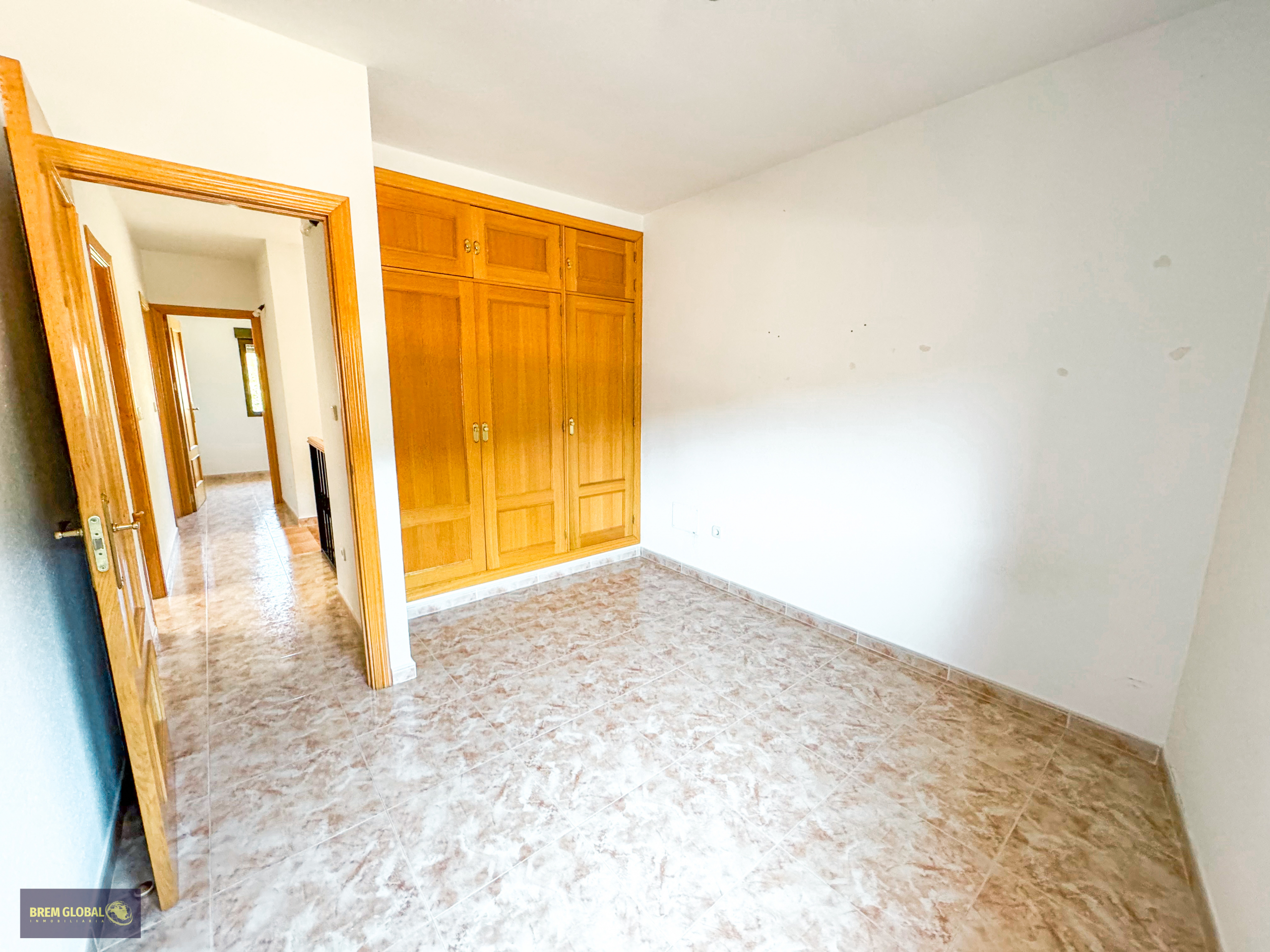 Chalet adosado en venta en Calle de los Mártires