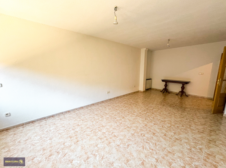 Chalet adosado en venta en Calle de los Mártires
