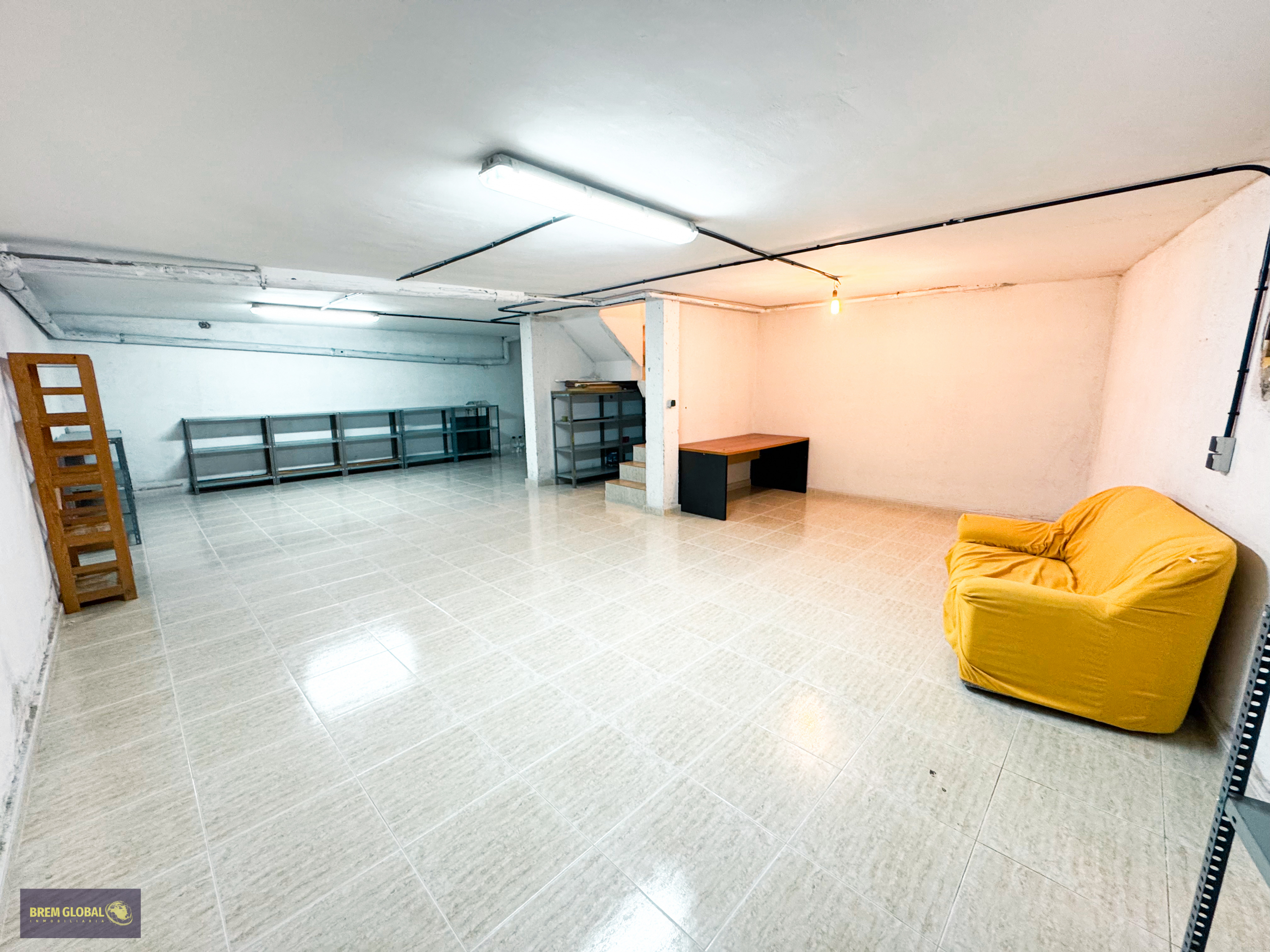 Chalet adosado en venta en Calle de los Mártires