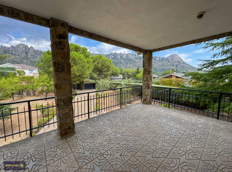 Casa o chalet independiente en venta en Calle del Pino