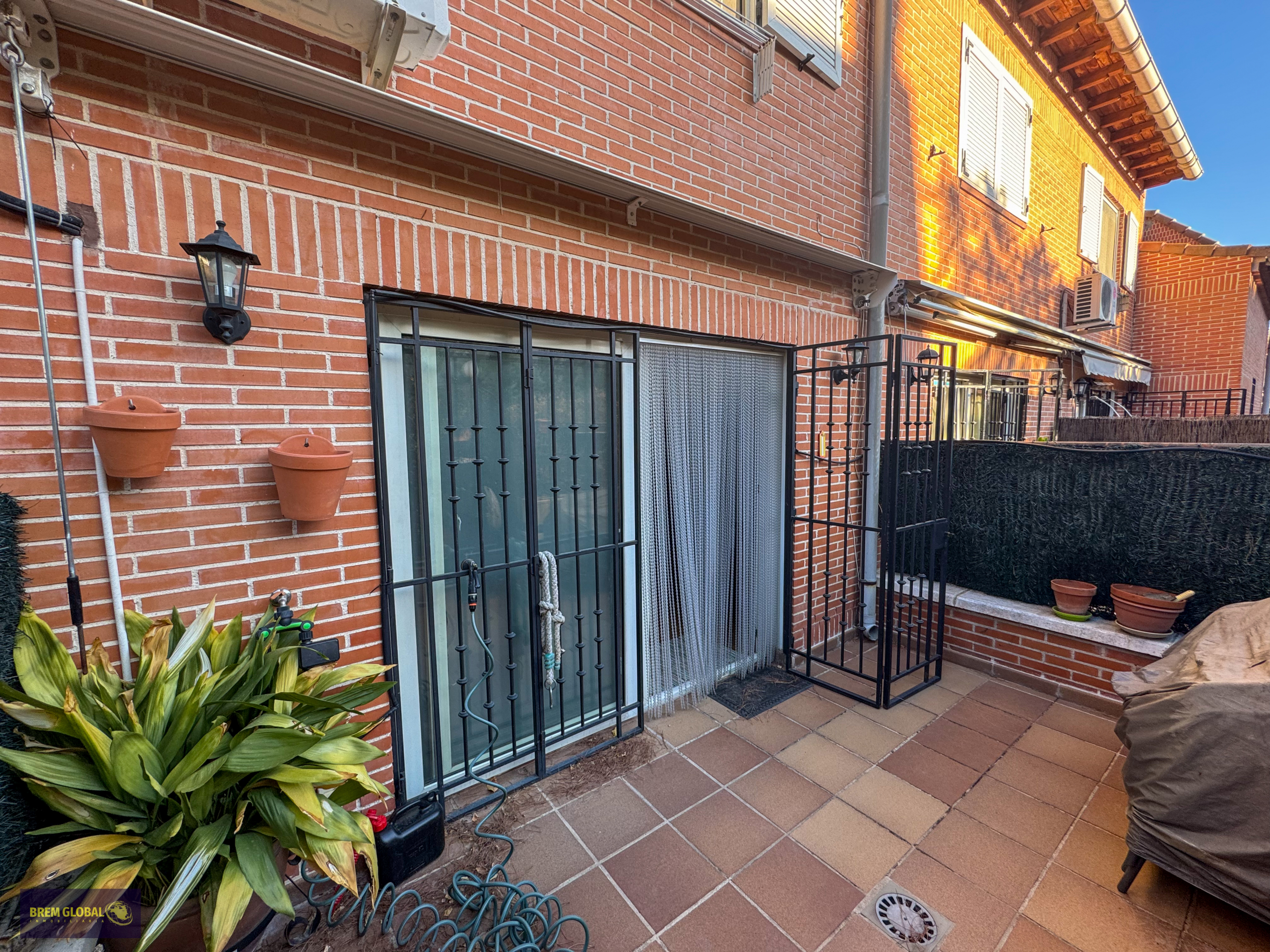 Chalet adosado en venta en Avenida de la Cabrera