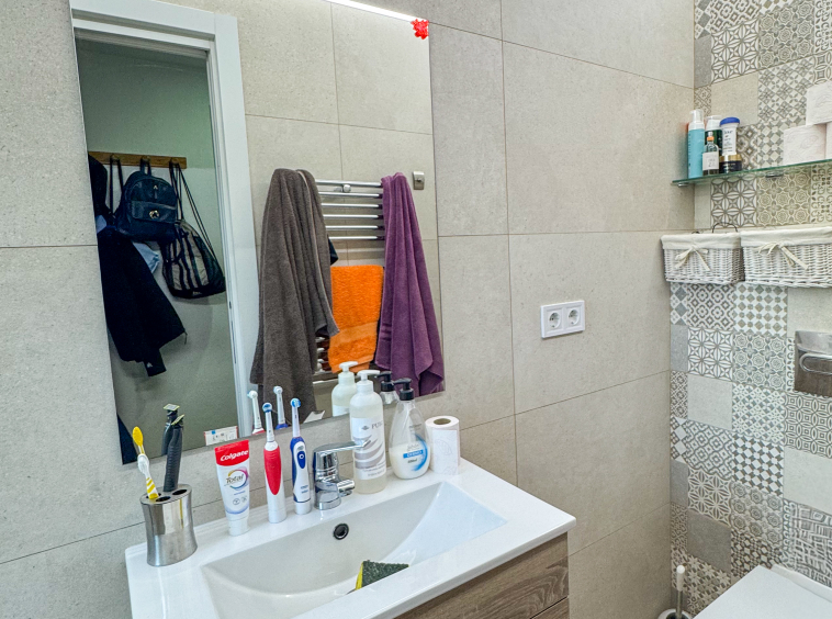 Chalet adosado en venta en Avenida de la Cabrera