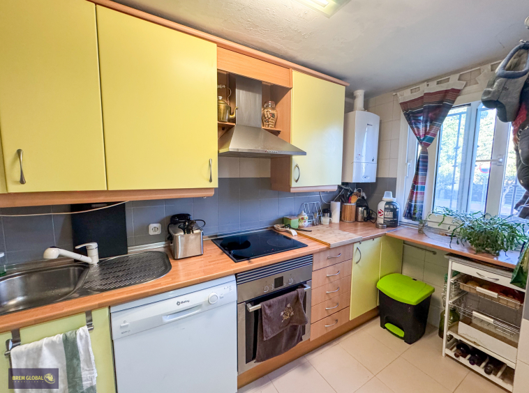 Chalet adosado en venta en Avenida de la Cabrera