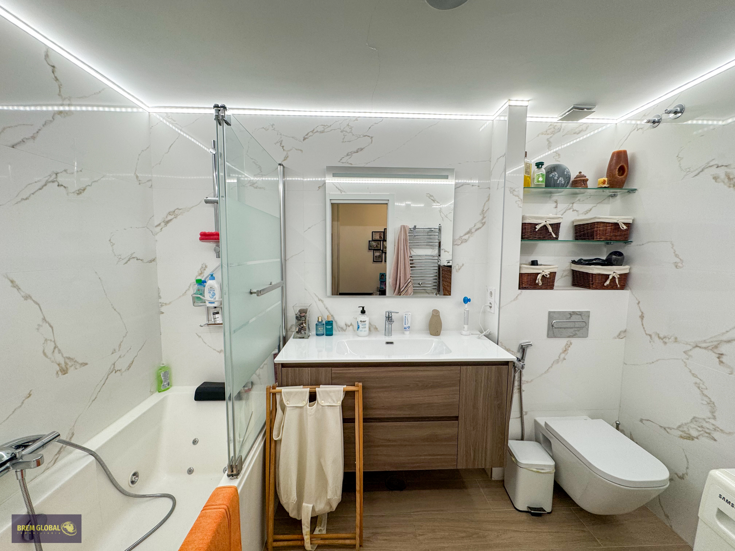 Chalet adosado en venta en Avenida de la Cabrera