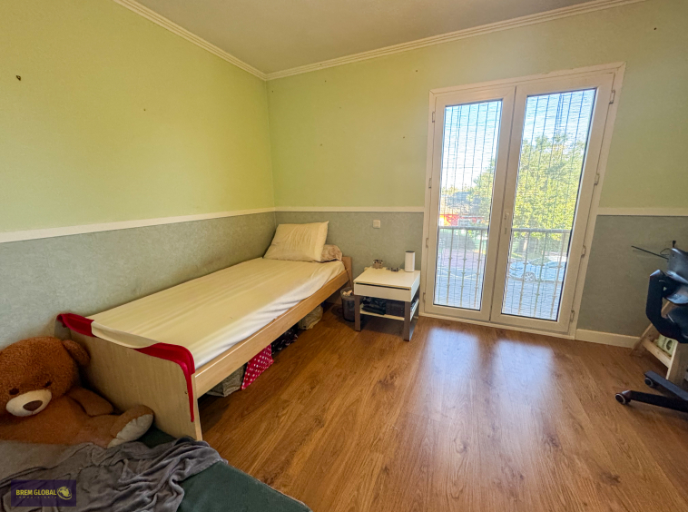 Chalet adosado en venta en Avenida de la Cabrera