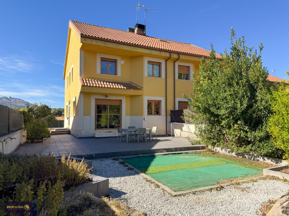 Chalet pareado en venta en Calle Real