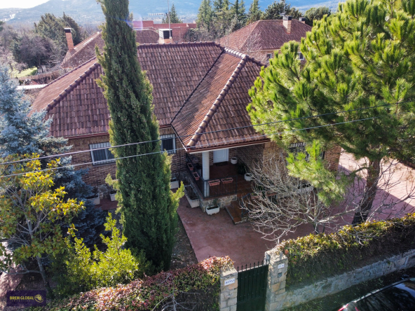 Chalet independiente en venta en Camino a la Estación, Lozoyuela: foto 1 de 47