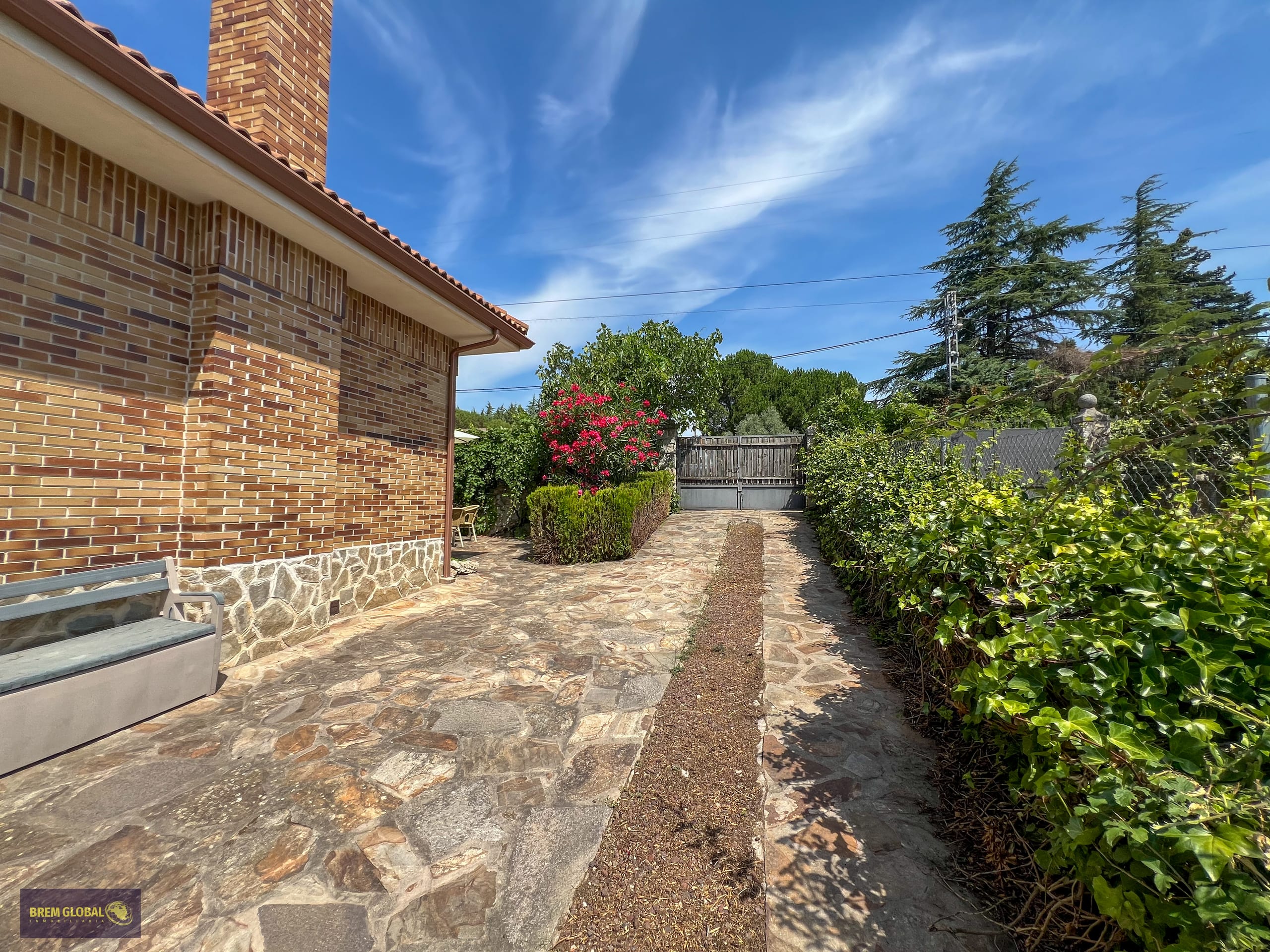 Chalet independiente en venta en Paseo de la Estación, Lozoyuela: foto 15 de 62