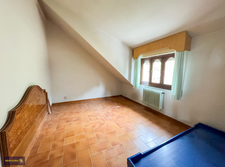Chalet independiente en venta en Requebradero, Bustarviejo: foto 1 de 59