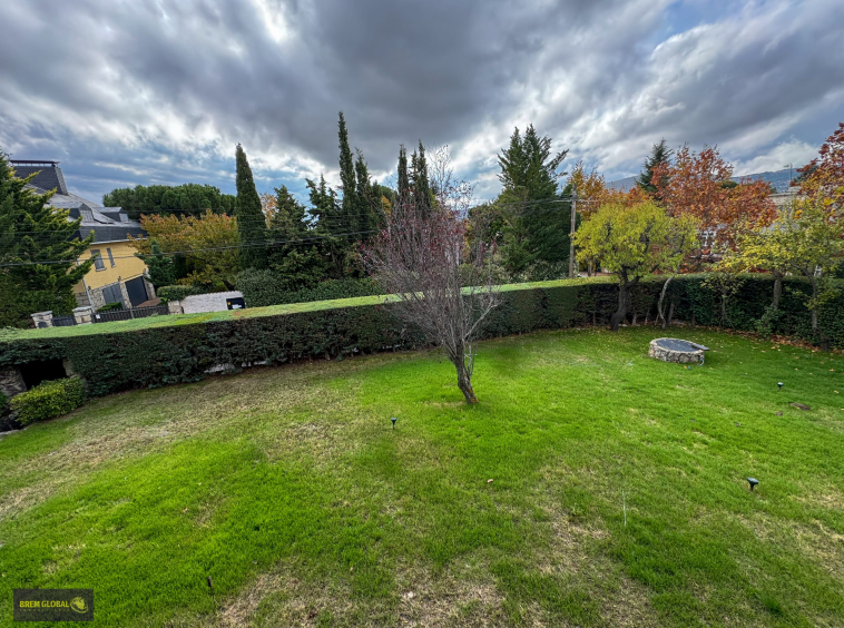 Chalet independiente en venta en Requebradero, Bustarviejo: foto 36 de 59