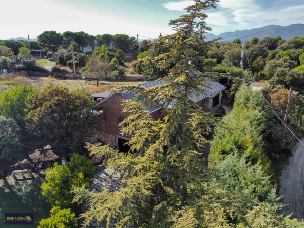 Chalet independiente en venta en Urbanización La Rabosera, La Cabrera: foto 1 de 57