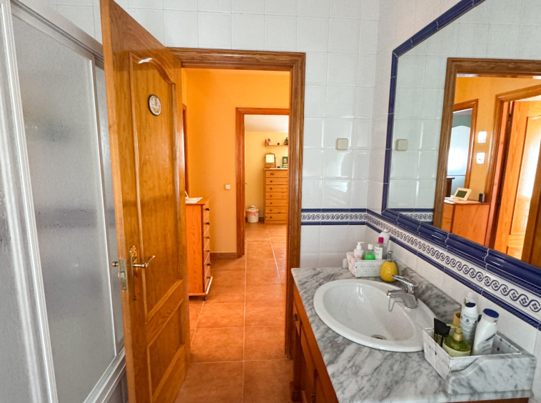 Chalet pareado en venta en Calle Costa Rica, La Cabrera: foto 8 de 51