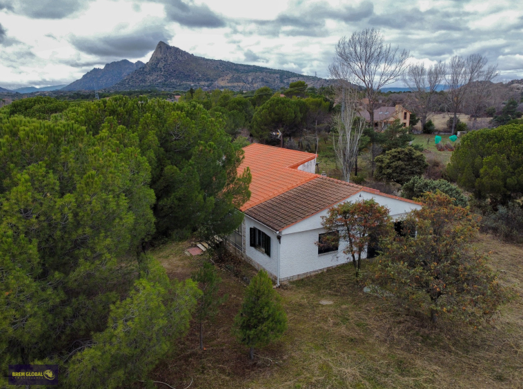 Chalet pareado en venta en Pradera del Amor, El Berrueco: foto 5 de 53