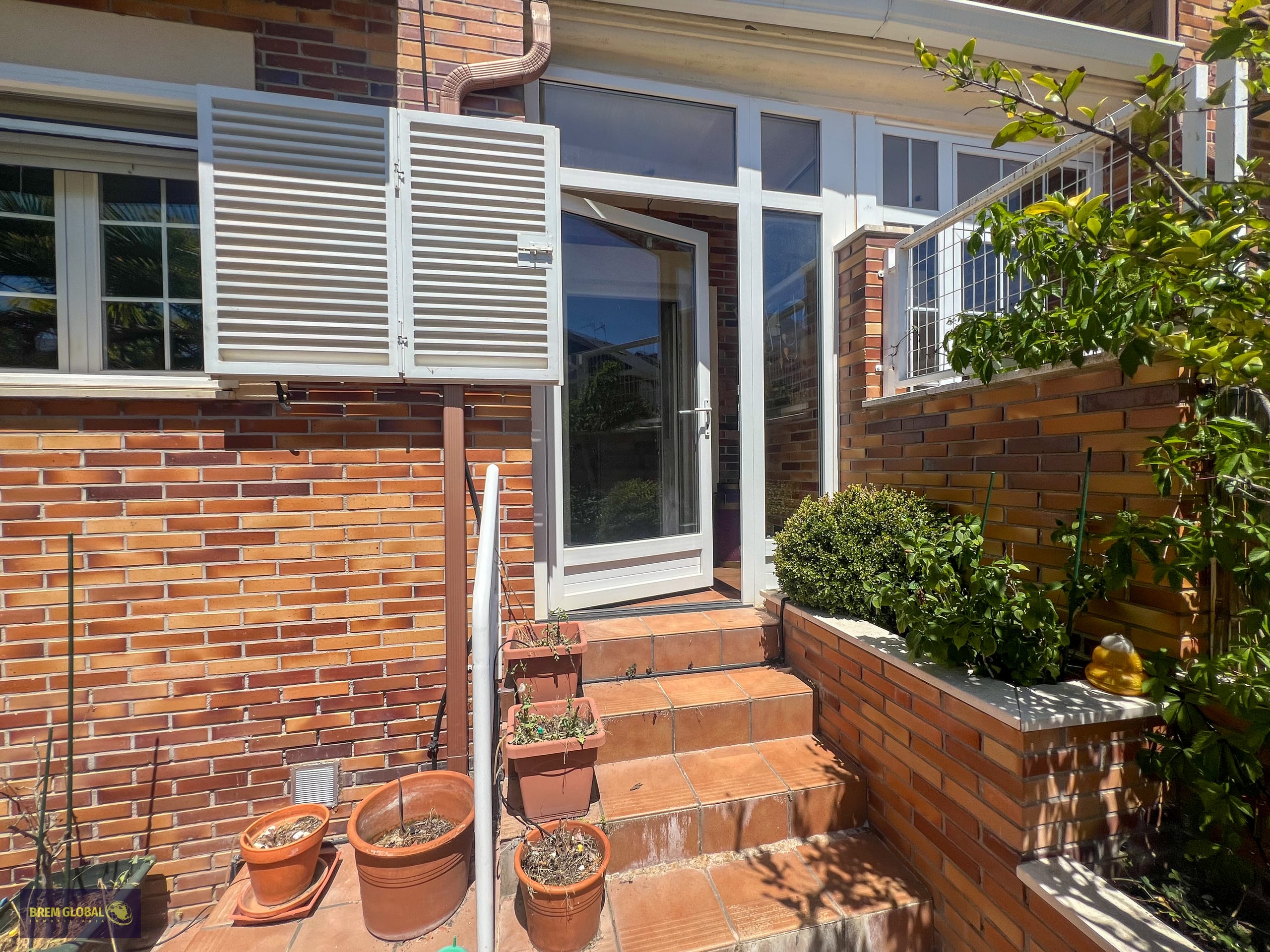 Chalet pareado en venta en Urbanización El Enclave II, Valdemanco: foto 1 de 75